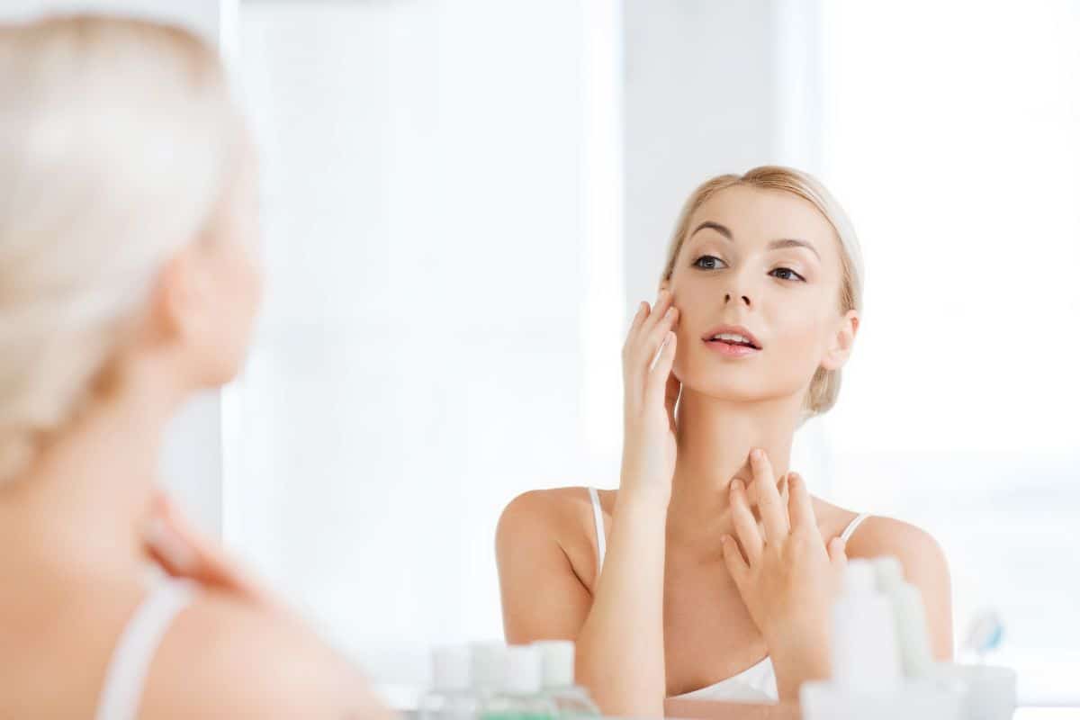 How To Smell Good 24/7: 18 Ways To Smell Fresh All Day